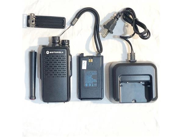 Bộ đàm liên lạc cầm tay Motorola GP-1000